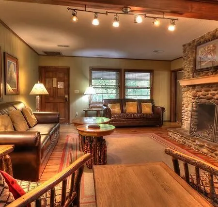 Crockett'S Coonskin Cabin #540